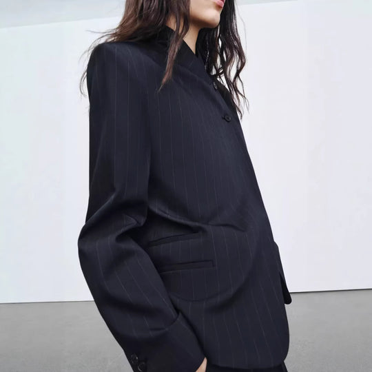 Damen Kurzblazer mit Funnelkragen und asymmetrischer Knopfleiste Nord Taschen