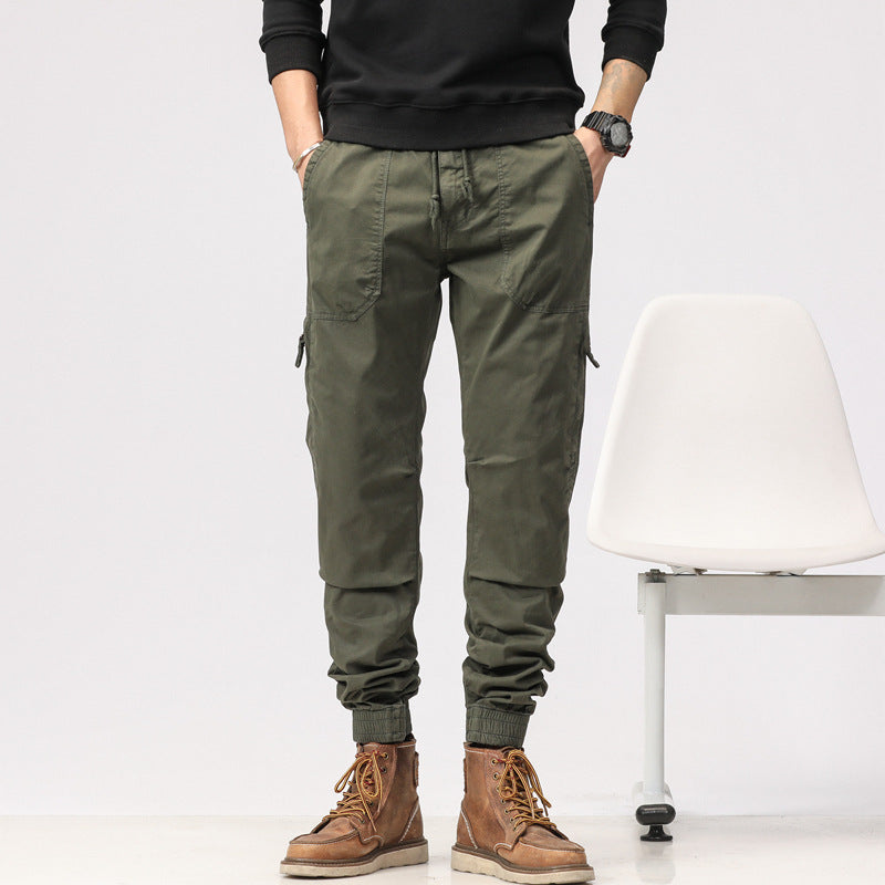 Herren Field-Joggerhose im Military-Workwear-Look mit Ziernähten, aufgesetzten Utility-Taschen und Kordelbund Nord Taschen