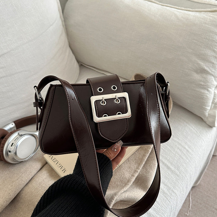 Damen Umhängetasche mit modernem Schnitt und praktischen Details Nord Taschen