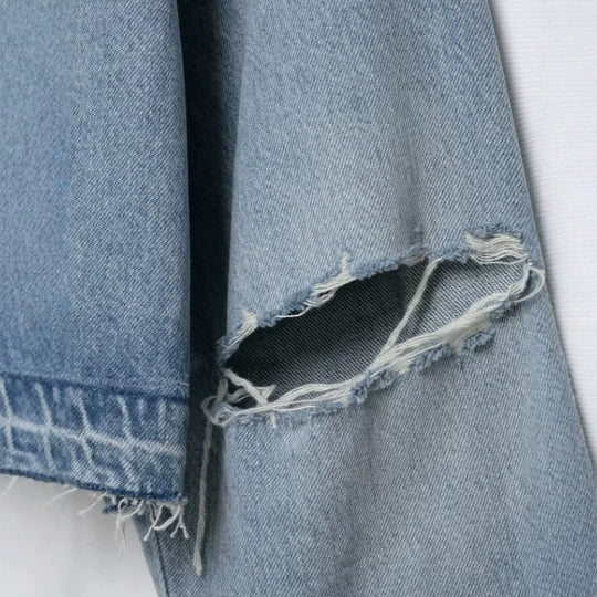 Damen Cropped Jeansjacke im Boxy‑Cut mit fransigem Saum und aufgesetzter Brusttasche Nord Taschen