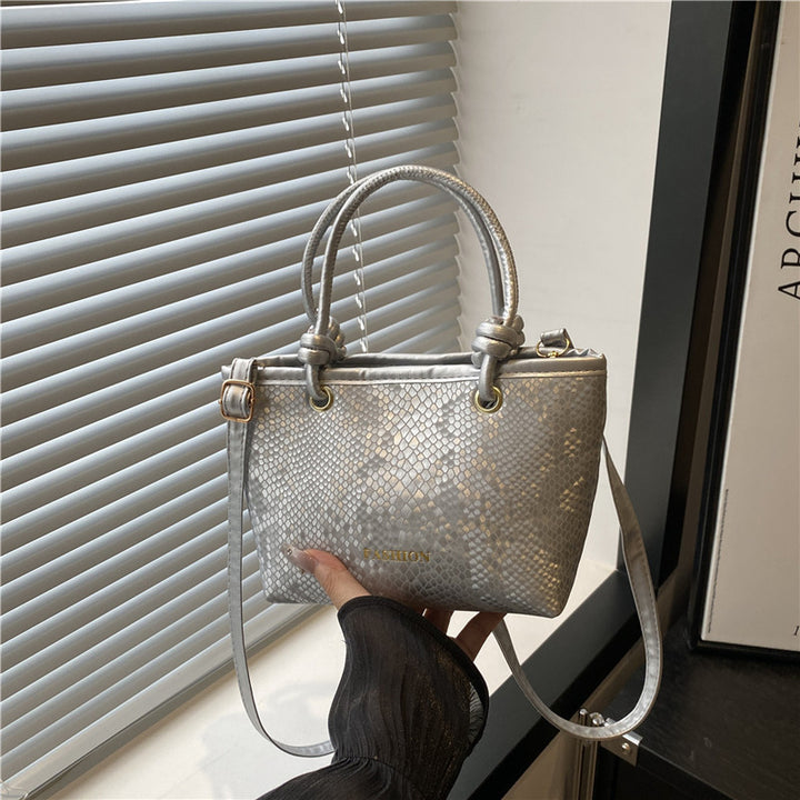 Damen Handtasche aus hochwertigem Kunstleder im edlen Netzdesign Nord Taschen