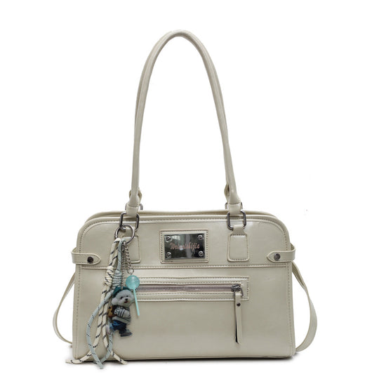 Damen Handtasche mit dekorativem Anhänger | Nord Taschen