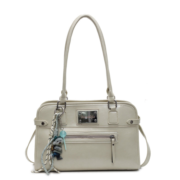 Damen Handtasche mit dekorativem Anhänger | Nord Taschen