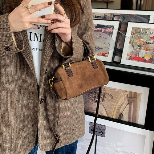 Damen elegante Schultertasche mit abnehmbarem Trageriemen und hochwertiger Samtoberfläche Nord Taschen