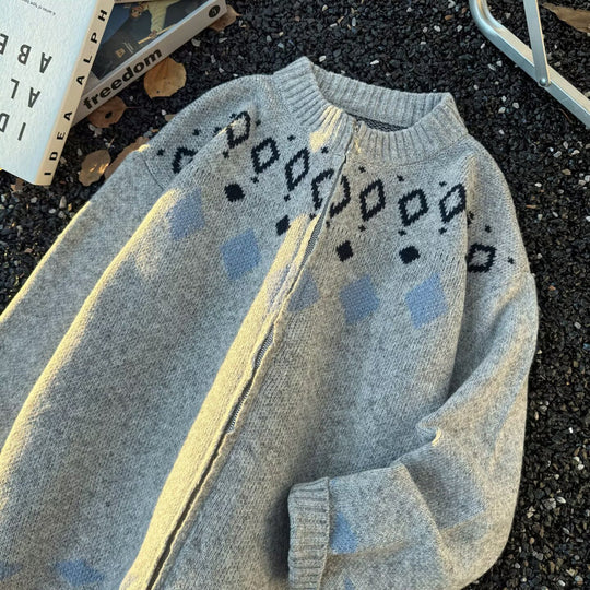 Unisex Grobgestrickte Norweger-Cardigan mit Rundhals, durchgehendem Reißverschluss und Jacquard‑Yoke Nord Taschen