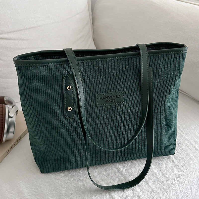 Damen Beuteltasche aus hochwertigem Cord mit praktischen Innenfächern Nord Taschen