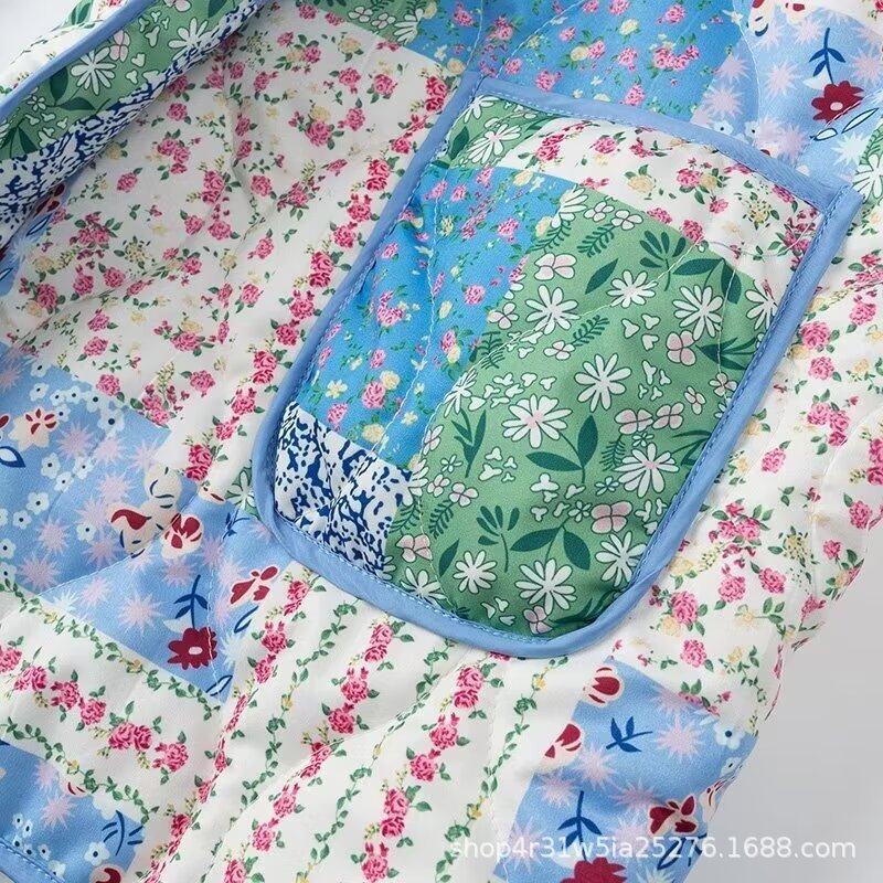 Damen Steppjacke im Patchwork-Quiltstil mit Schalkragen und aufgesetzten Taschen Nord Taschen