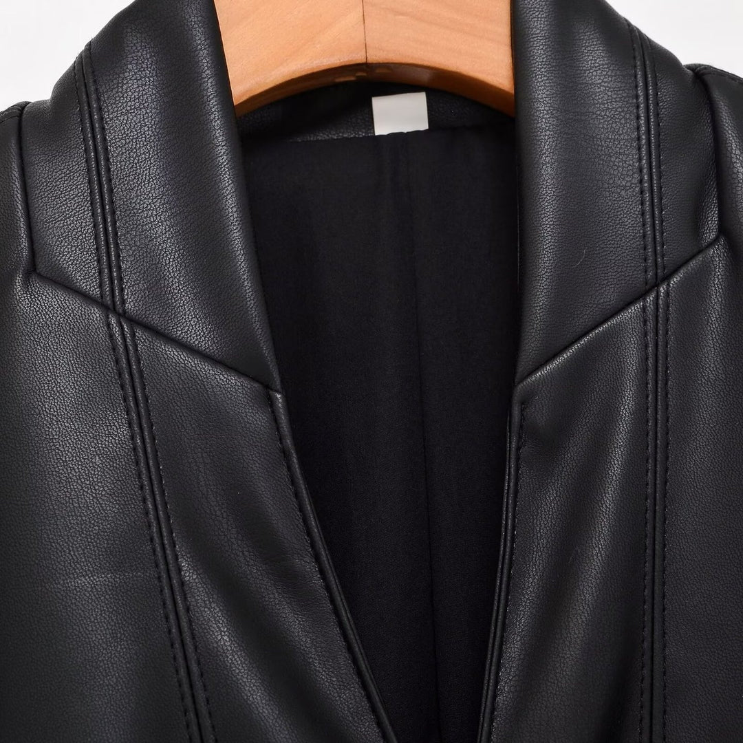 Damen taillierter zweireihiger Kunstleder‑Midimantel mit Schalkragen und Pattentaschen Nord Taschen