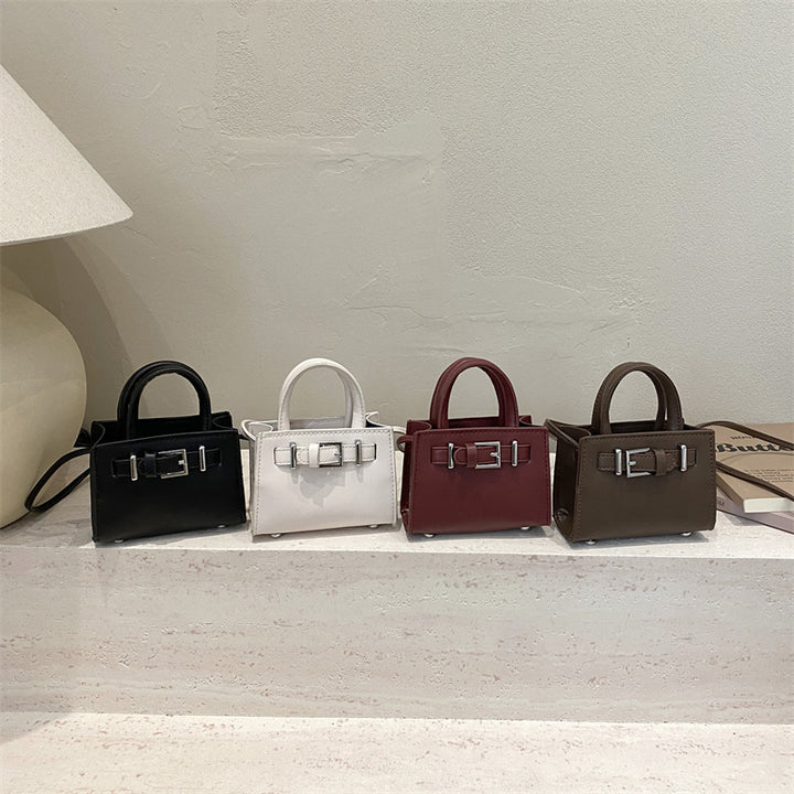 Damen stylische Handtasche mit praktischem Tragegurt und elegantem Verschluss Nord Taschen