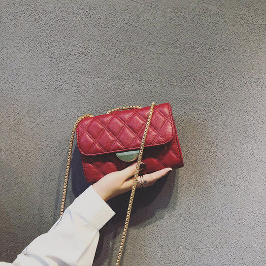 Damen elegante Umhängetasche mit luxuriösem Kettenriemen Nord Taschen