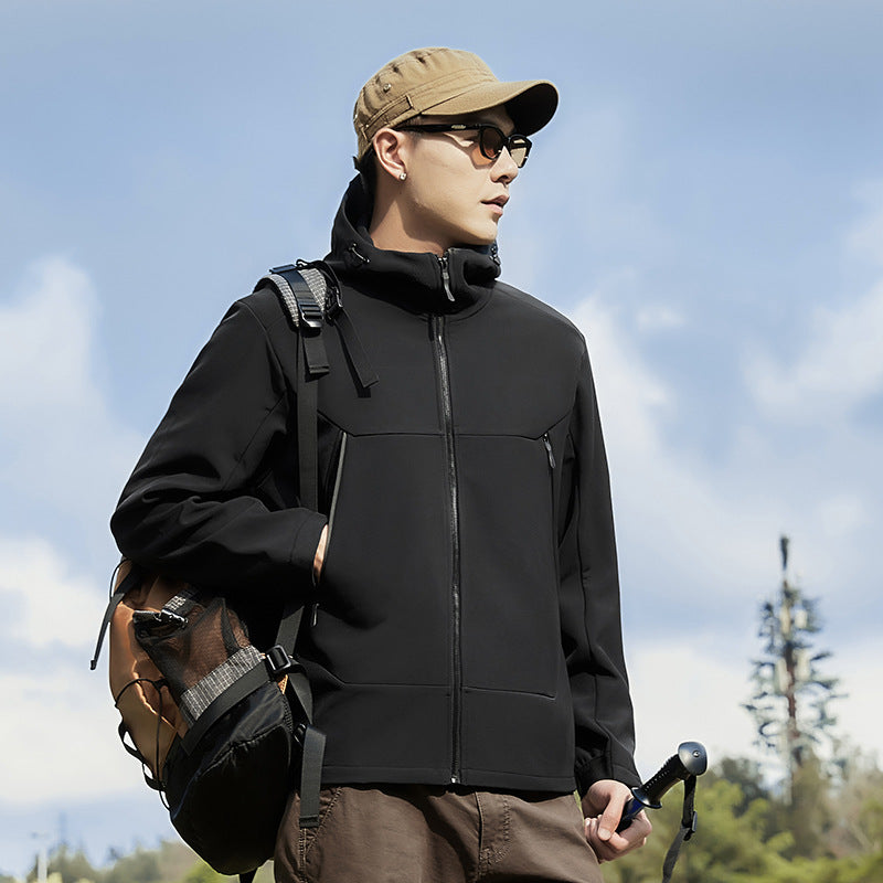 Herren Softshell-Funktionsjacke mit hohem Thermokragen, Kapuze und wasserabweisenden Reißverschlüssen Nord Taschen