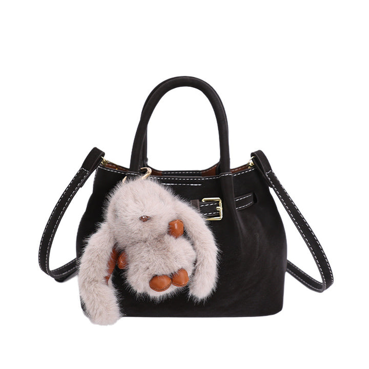 Damen modische Handtasche mit kuscheligem Anhänger Nord Taschen