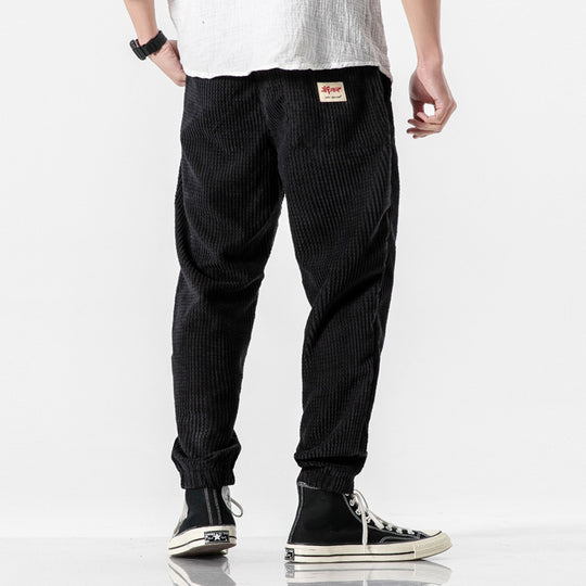 Herren Cordhose im Jogger‑Stil aus Cordvelours mit elastischem Bund und gerippten Beinabschlüssen Nord Taschen