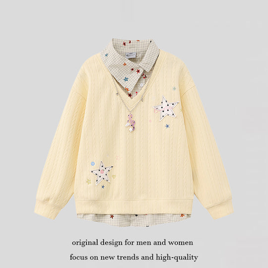 Damen Lagen-Look Strickpullover mit angenähter Hemdblende, Sternapplikationen und Ketten‑Charm Nord Taschen
