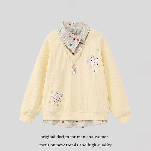 Damen Lagen-Look Strickpullover mit angenähter Hemdblende, Sternapplikationen und Ketten‑Charm Nord Taschen
