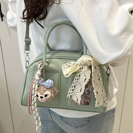 Damen Mini-Handtasche mit niedlichem Plüschanhänger und filigraner Schleifenverzierung Nord Taschen