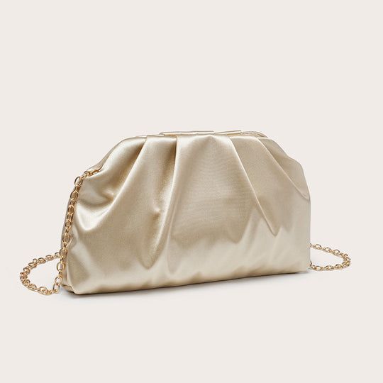 Damen Clutch mit elegantem Faltendesign und goldfarbener Kettenverzierung Nord Taschen