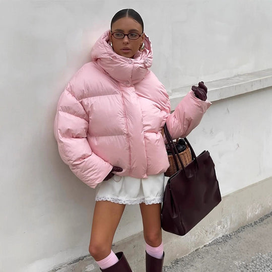 Damen kurze oversized Stepp-Daunenjacke mit Kapuze und hohem Stehkragen Nord Taschen
