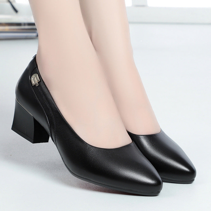 Damen Komfortable Pumps mit elegantem Blockabsatz und modischem Schmuckdetail