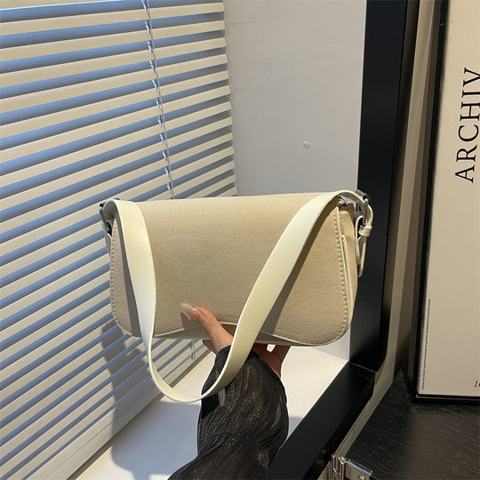 Damen Schultertasche aus hochwertigem Wildleder mit verstellbarem Trageriemen Nord Taschen