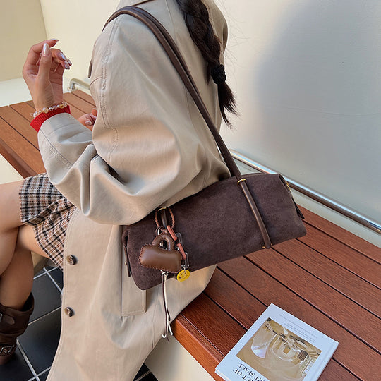 Damen elegante Umhängetasche aus weich strukturiertem Wildleder Nord Taschen