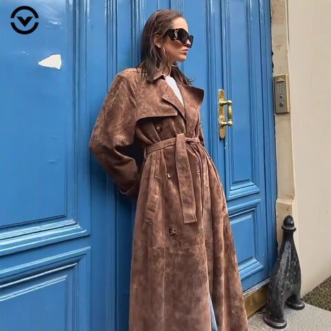 Damen langer Wildleder-Trenchcoat mit Taillengürtel Nord Taschen
