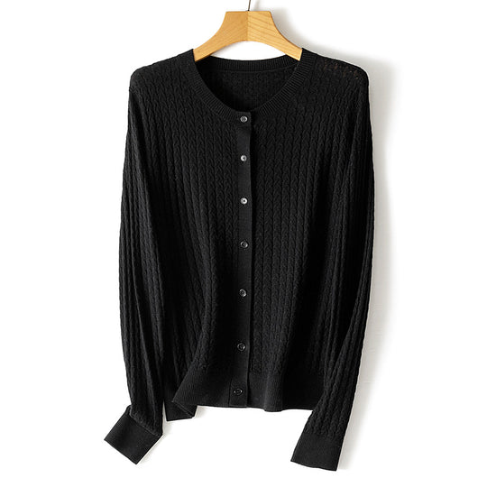 Damen Feinstrick-Cardigan mit Zopfmuster, Rundhalsausschnitt und Knopfleiste Nord Taschen