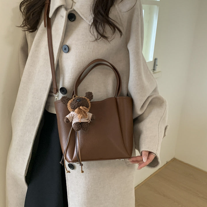 Damen Tragetasche mit niedlichem Teddy-Anhänger Nord Taschen