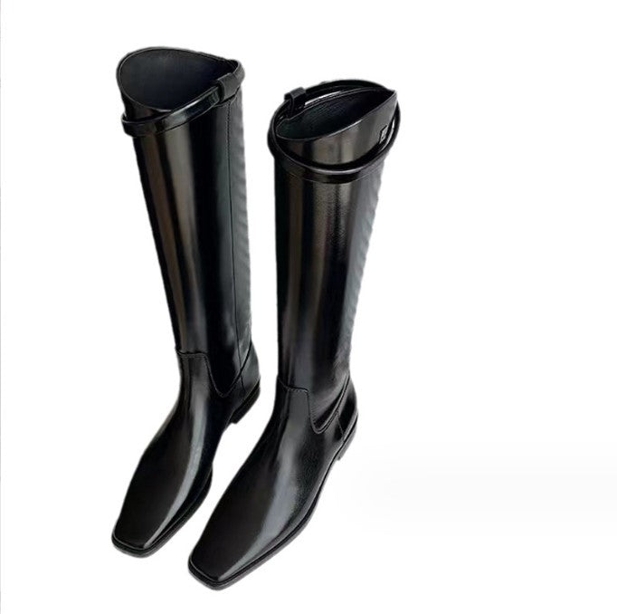 Damen Kniehohe Reitstiefel aus Glattleder mit quadratischer Zehenpartie und schlanker Silhouette Nord Taschen