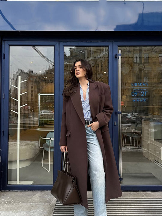 Damen Langmantel mit geradem Schnitt, kaschierendem Oversize-Revers und Eingrifftaschen Nord Taschen