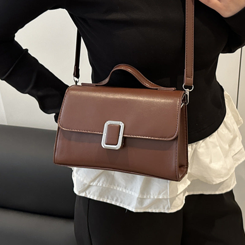 Damen Umhängetasche mit elegantem Kettenverschluss und strukturiertem Obermaterial Nord Taschen