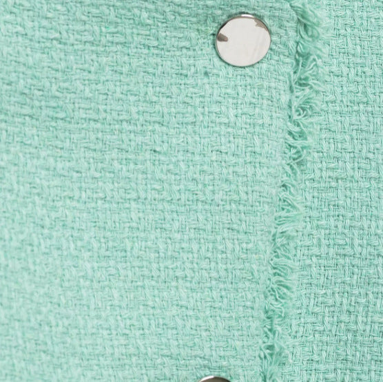 Damen Cropped Bouclé‑Jacke mit asymmetrischer Knopfleiste und Fransensaum Nord Taschen