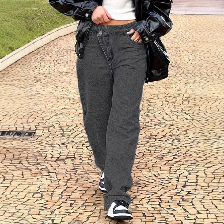 Damen hochgeschnittene locker sitzende Jeans mit weitem Bein und asymmetrischer Knopfleiste Nord Taschen