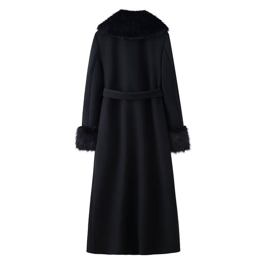 Damen Eleganter Wollmantel mit großem Kunstfellkragen und Bindegürtel Nord Taschen