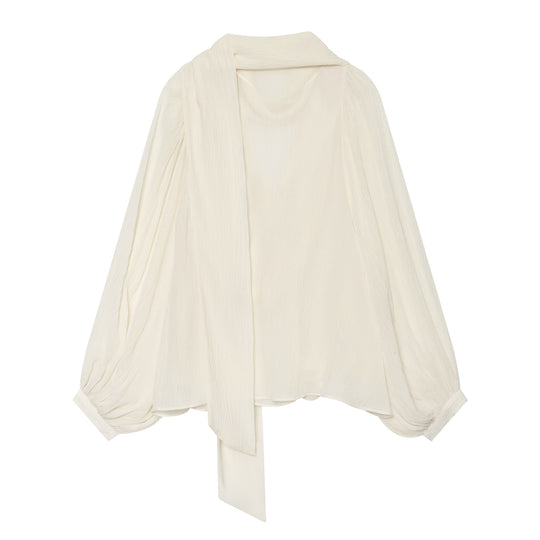 Damen Leichte Crêpe‑Bluse mit drapiertem Schalkragen und Ballonärmeln Nord Taschen