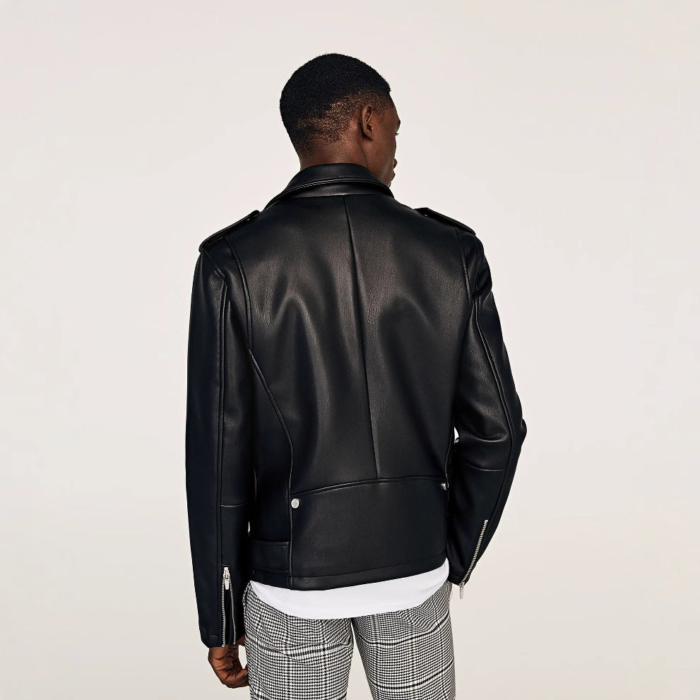 Herren Bikerjacke im Rider‑Stil aus veganer Lederoptik mit asymmetrischem Reißverschluss und Taillengürtel Nord Taschen