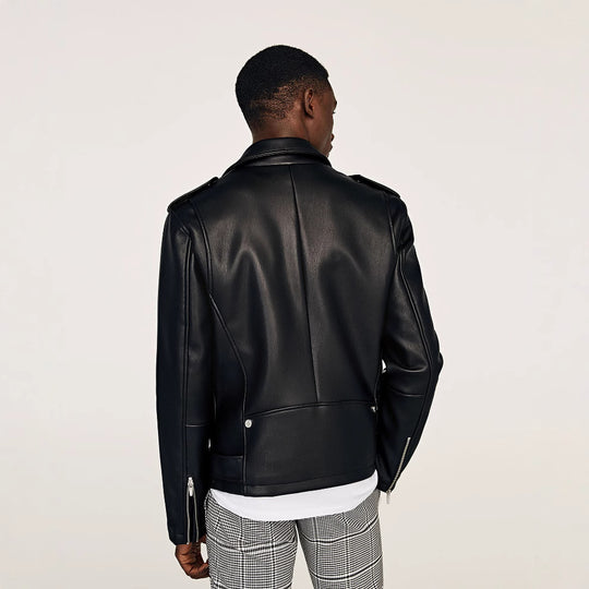 Herren Bikerjacke im Rider‑Stil aus veganer Lederoptik mit asymmetrischem Reißverschluss und Taillengürtel Nord Taschen