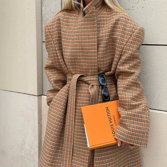 Damen Oversized Woll-Karo Mantel mit Taillengürtel und betonter Schulterpartie Nord Taschen