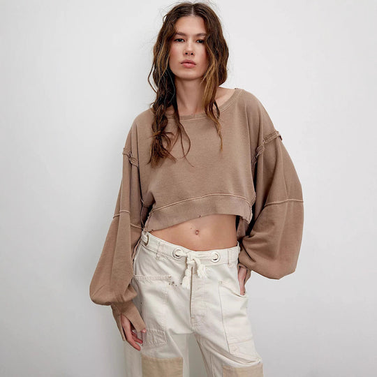Damen cropped Oversize-Sweatshirt mit Daumenloch, fransigem Saum und weitem Raglanärmel Nord Taschen