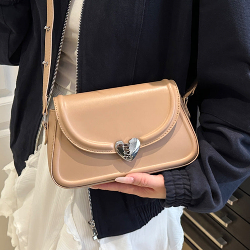 Damen Crossbody Tasche mit Herzen-Verschluss Nord Taschen