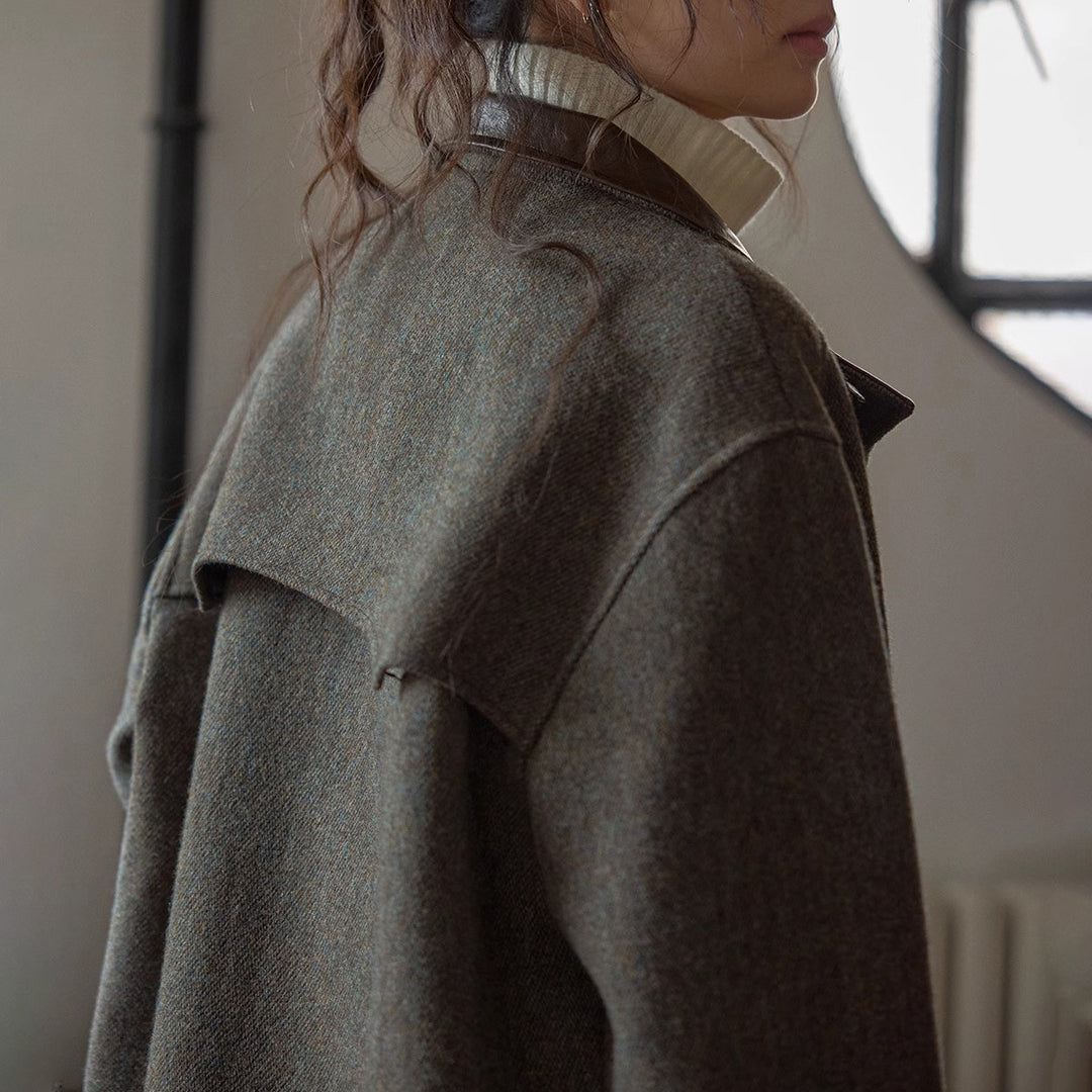 Damen Elegante und bequeme Wolljacke mit hohem Kragen Nord Taschen