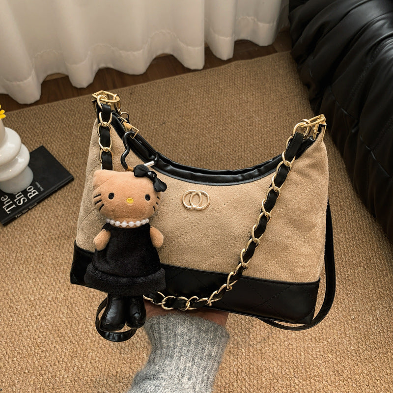 Damen modische Handtasche mit Kette und charmantem Anhänger Nord Taschen