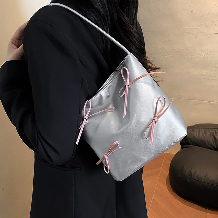 Damen Henkeltasche mit dekorativen Schleifendetails Nord Taschen