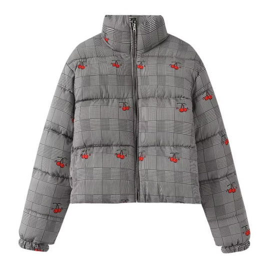 Damen Kurz geschnittene gesteppte Daunenoptik-Jacke mit Stehkragen und Kirschenstickerei Nord Taschen