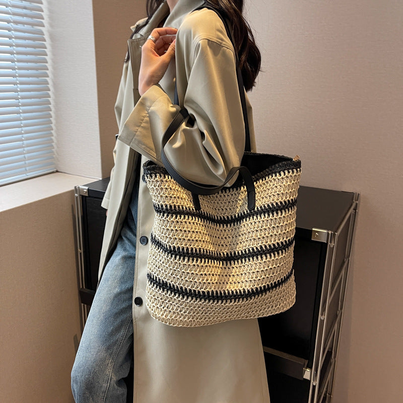 Damen Strandtasche aus hochwertigem Naturmaterial mit gestreiftem Design Nord Taschen