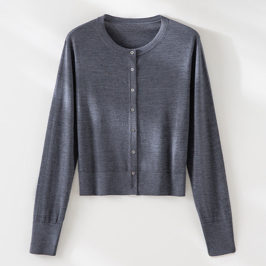 Damen Kurzgeschnittene Feinstrick-Cardigan mit Rundhalsausschnitt und tonaler Knopfleiste Nord Taschen