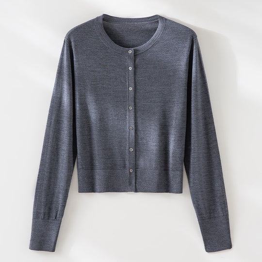 Damen Kurzgeschnittene Feinstrick-Cardigan mit Rundhalsausschnitt und tonaler Knopfleiste Nord Taschen