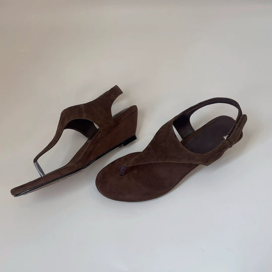Damen Zehentrenner-Sandalen mit ergonomischem Fußbett und geschmackvollem Riemendesign