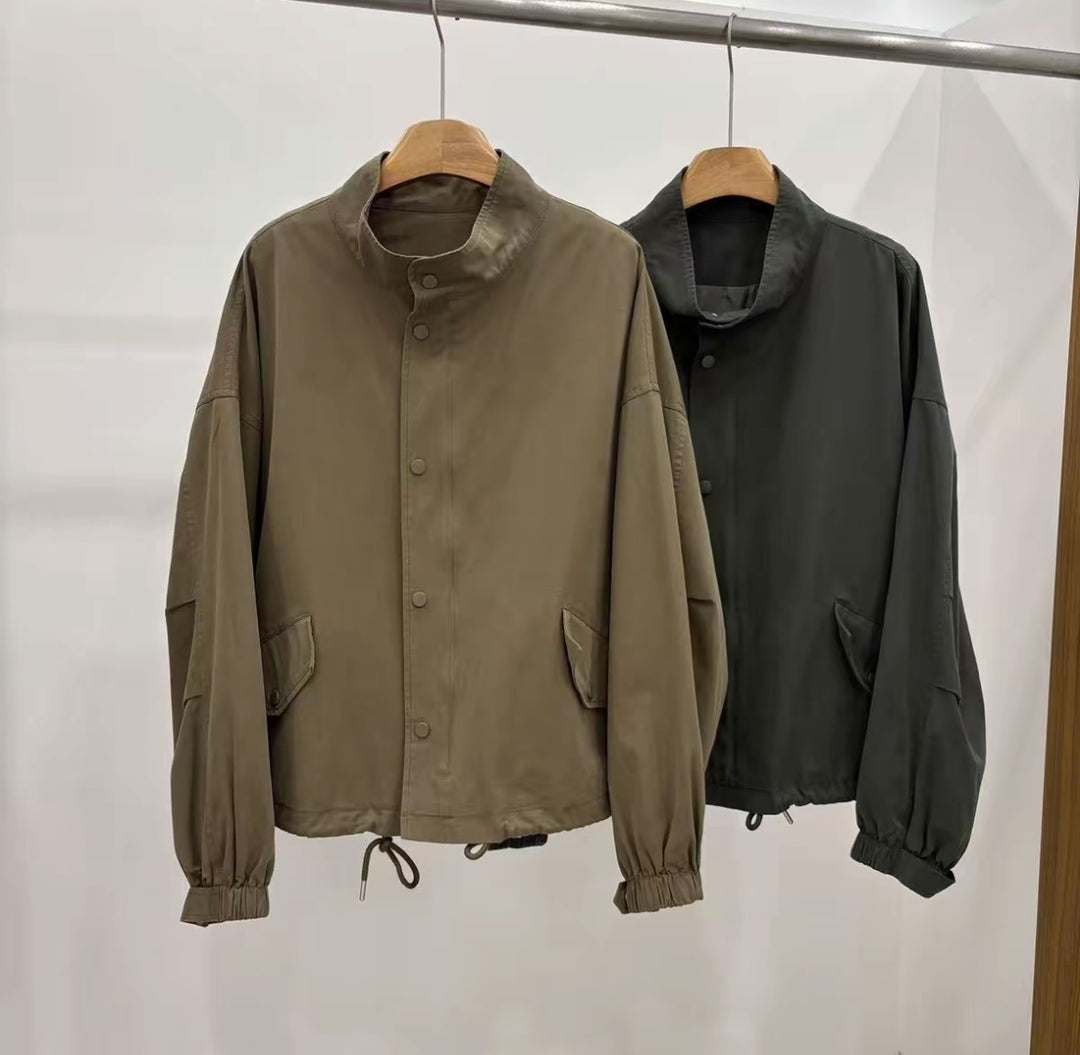 Damen Boxy-Kurzjacke im Oversize-Schnitt mit Stehkragen, Tunnelzugsaum und Klappentaschen Nord Taschen