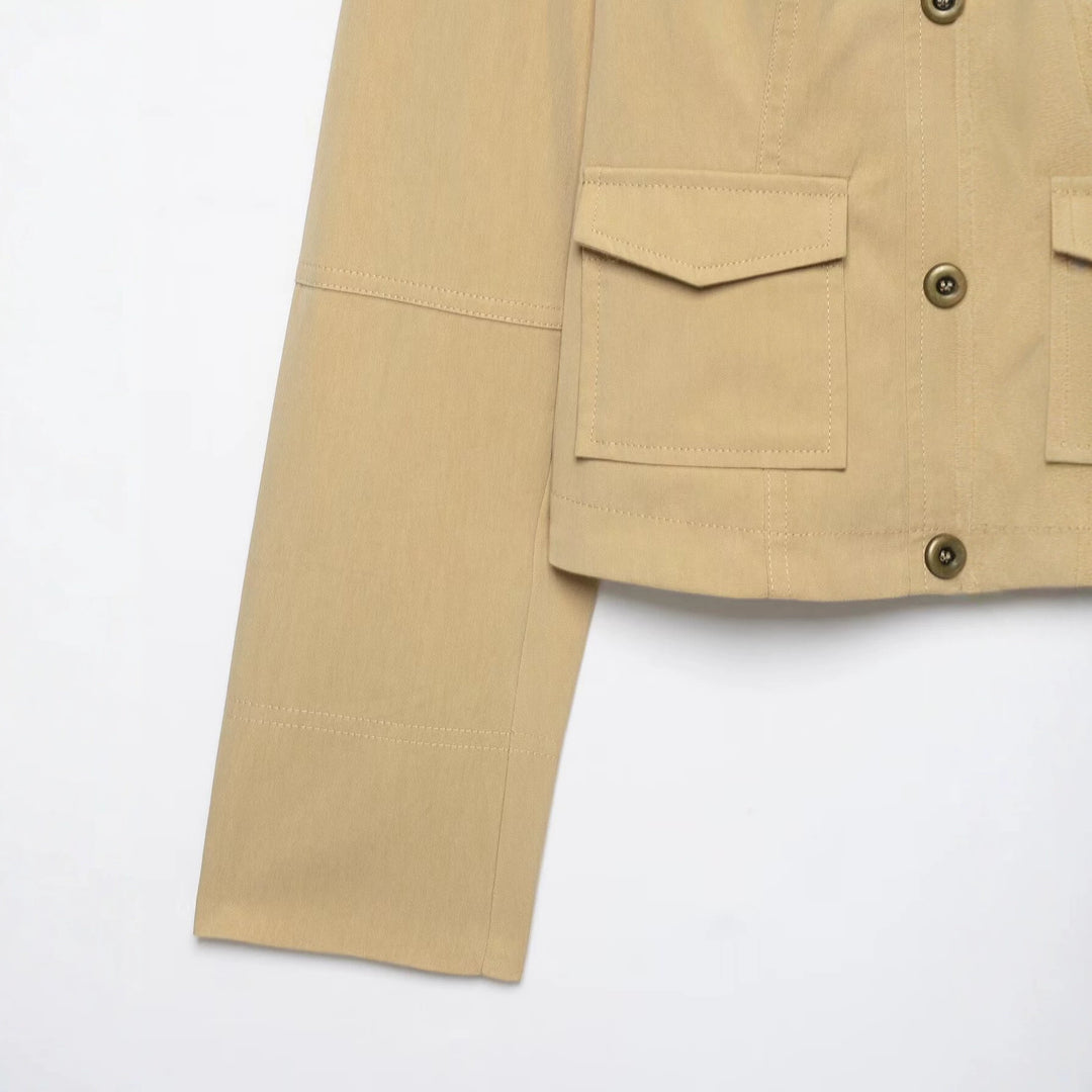 Damen Kurzer doppeltreihiger Utility-Blouson mit hohem Stehkragen und aufgesetzten Klappentaschen Nord Taschen